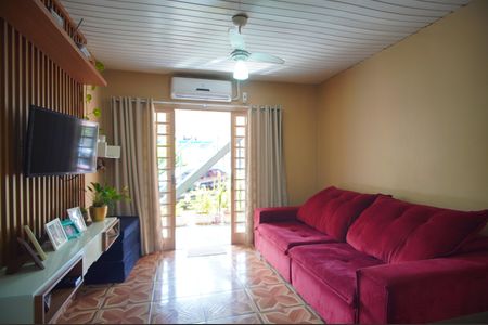 Sala de casa à venda com 4 quartos, 200m² em Canudos, Novo Hamburgo