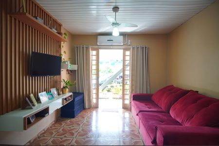 Sala de casa à venda com 4 quartos, 200m² em Canudos, Novo Hamburgo