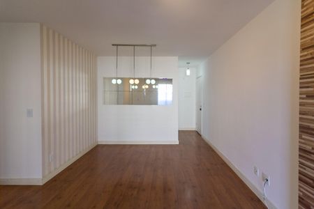 Sala de apartamento para alugar com 3 quartos, 72m² em Jardim Sabara, São Paulo