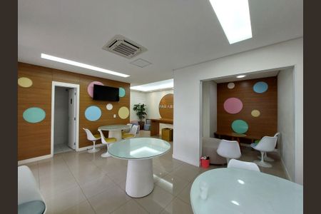 Apartamento à venda com 62m², 2 quartos e 1 vaga Apartamento à venda com 62m², 2 quartos e 1 vagaÁrea comum - Salão de festas