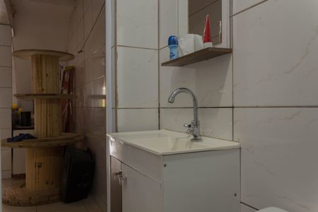 Casa à venda com 150m², 3 quartos e 2 vagas Casa à venda com 150m², 3 quartos e 2 vagasBanheiro de serviço