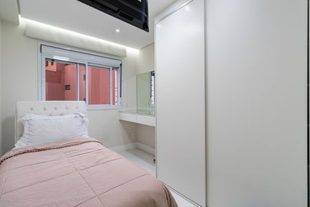Quarto 1 de apartamento para alugar com 2 quartos, 49m² em Vila Andrade, São Paulo