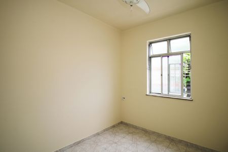 Quarto 2 de apartamento para alugar com 2 quartos, 56m² em Vila Kosmos, Rio de Janeiro
