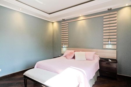 Casa à venda com 610m², 5 quartos e 10 vagas Casa à venda com 610m², 5 quartos e 10 vagasSuíte 2