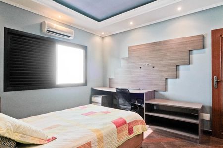 Casa à venda com 610m², 5 quartos e 10 vagas Casa à venda com 610m², 5 quartos e 10 vagasSuíte 4