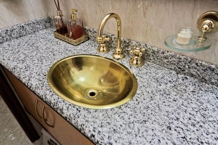 Casa à venda com 610m², 5 quartos e 10 vagas Casa à venda com 610m², 5 quartos e 10 vagasLavabo