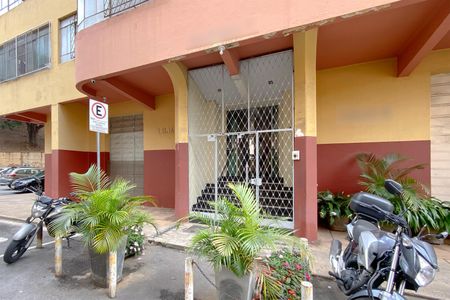 Apartamento à venda com 73m², 2 quartos e 1 vaga Apartamento à venda com 73m², 2 quartos e 1 vagaFachada