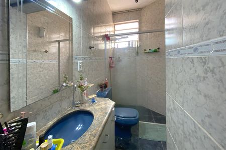 Apartamento à venda com 73m², 2 quartos e 1 vaga Apartamento à venda com 73m², 2 quartos e 1 vagaBanheiro