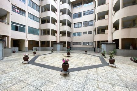 Apartamento à venda com 73m², 2 quartos e 1 vaga Apartamento à venda com 73m², 2 quartos e 1 vagaÁrea comum - Hall
