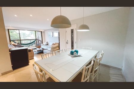 Apartamento para alugar com 197m², 4 quartos e 3 vagasSala