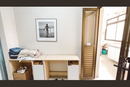 Apartamento para alugar com 197m², 4 quartos e 3 vagasQuarto de Serviço