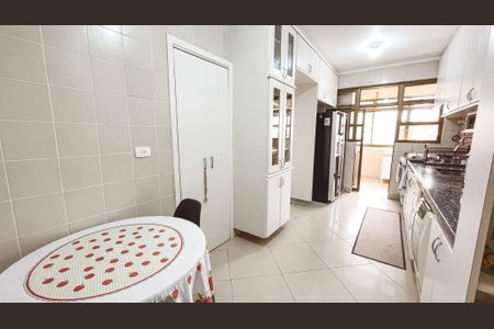 Apartamento para alugar com 197m², 4 quartos e 3 vagasCozinha