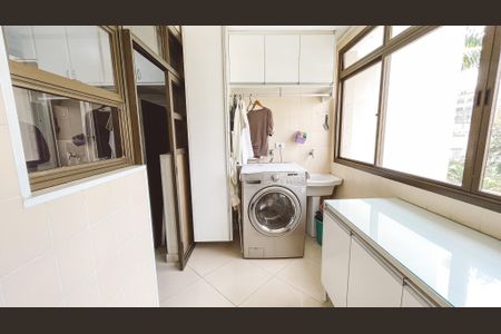 Apartamento para alugar com 197m², 4 quartos e 3 vagasÁrea de Serviço