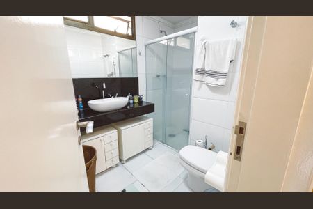 Apartamento para alugar com 197m², 4 quartos e 3 vagasBanheiro da Suíte