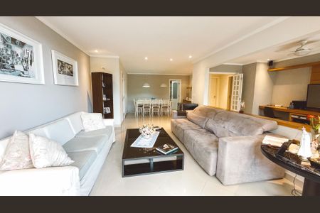 Apartamento para alugar com 197m², 4 quartos e 3 vagasSala