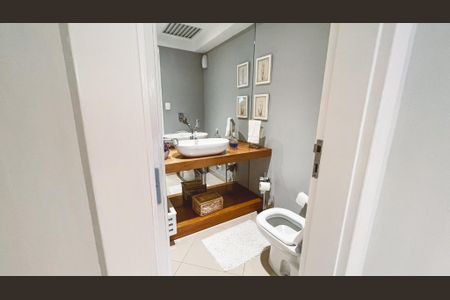 Apartamento para alugar com 197m², 4 quartos e 3 vagasLavabo