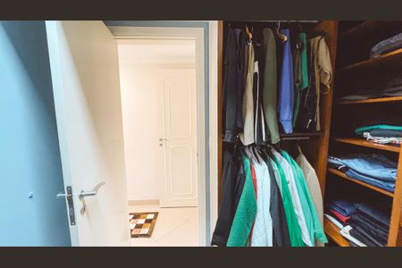 Apartamento para alugar com 197m², 4 quartos e 3 vagasCloset da suíte