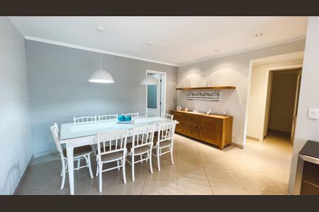 Apartamento para alugar com 197m², 4 quartos e 3 vagasSala