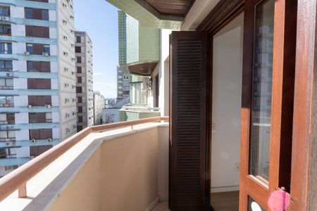 Sacada da suite de apartamento para alugar com 1 quarto, 50m² em Independência, Porto Alegre