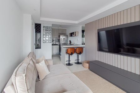 Sala de casa de condomínio para alugar com 2 quartos, 65m² em Vila Ré, São Paulo
