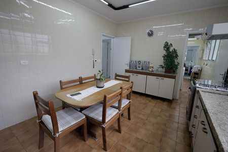 Apartamento à venda com 140m², 4 quartos e 2 vagasCozinha
