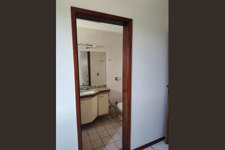Banheiro de apartamento para alugar com 3 quartos, 80m² em Presidente Medici, Ribeirão Preto