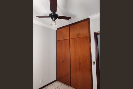 Quarto de apartamento para alugar com 3 quartos, 80m² em Presidente Medici, Ribeirão Preto