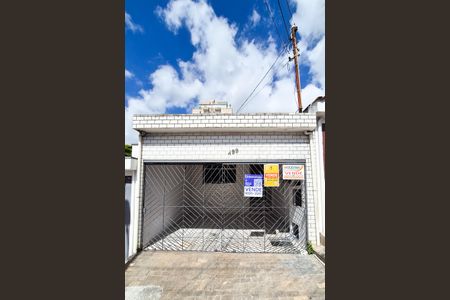 Casa à venda com 125m², 2 quartos e 2 vagasFachada