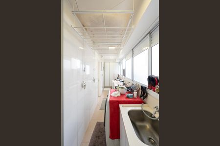 Apartamento à venda com 164m², 3 quartos e 4 vagas Apartamento à venda com 164m², 3 quartos e 4 vagasÁrea de Serviço