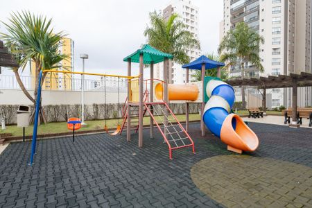 Apartamento à venda com 164m², 3 quartos e 4 vagas Apartamento à venda com 164m², 3 quartos e 4 vagasPlayground
