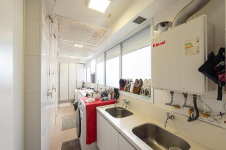 Apartamento à venda com 164m², 3 quartos e 4 vagas Apartamento à venda com 164m², 3 quartos e 4 vagasÁrea de Serviço