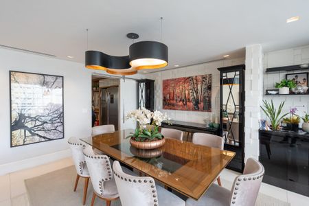 Apartamento à venda com 164m², 3 quartos e 4 vagas Apartamento à venda com 164m², 3 quartos e 4 vagasSala