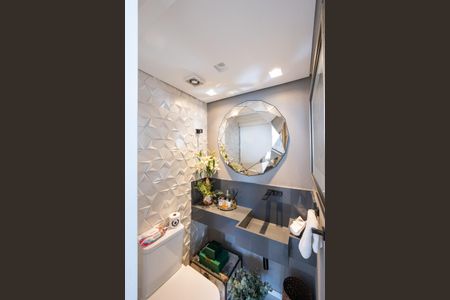 Apartamento à venda com 164m², 3 quartos e 4 vagas Apartamento à venda com 164m², 3 quartos e 4 vagasLavabo