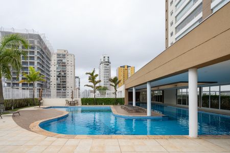 Apartamento à venda com 164m², 3 quartos e 4 vagas Apartamento à venda com 164m², 3 quartos e 4 vagasPiscina
