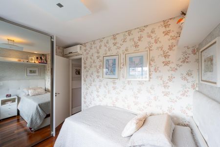 Apartamento à venda com 164m², 3 quartos e 4 vagas Apartamento à venda com 164m², 3 quartos e 4 vagasSuíte 2