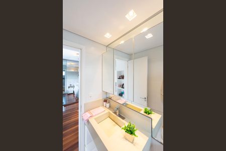 Apartamento à venda com 164m², 3 quartos e 4 vagas Apartamento à venda com 164m², 3 quartos e 4 vagasBanheiro da Suíte 2