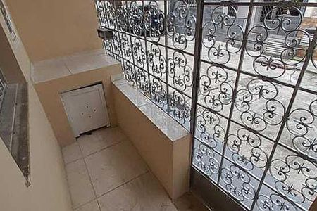 Casa à venda com 50m², 2 quartos e 1 vaga