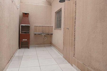 Casa à venda com 50m², 2 quartos e 1 vaga
