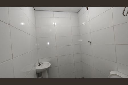 Banheiro de casa para alugar com 1 quarto, 60m² em Vila Lourdes, Ferraz de Vasconcelos