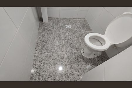 Banheiro de casa para alugar com 1 quarto, 60m² em Vila Lourdes, Ferraz de Vasconcelos