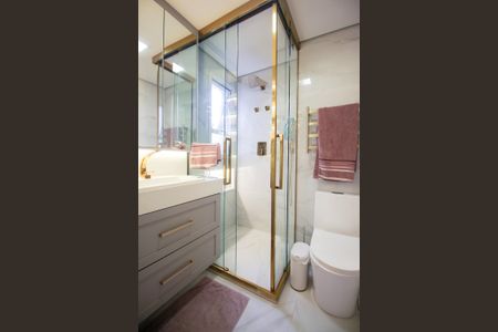 Apartamento à venda com 246m², 3 quartos e 4 vagasBanheiro da Suíte 2