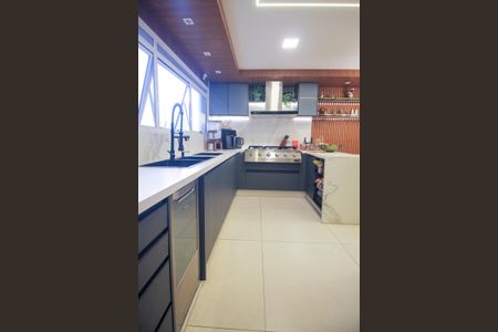 Apartamento à venda com 246m², 3 quartos e 4 vagasCozinha