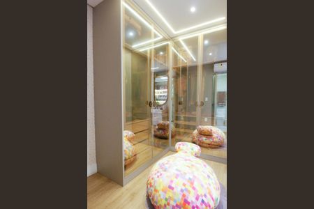 Apartamento à venda com 246m², 3 quartos e 4 vagasCloset da suíte 2