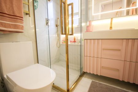 Apartamento à venda com 246m², 3 quartos e 4 vagasBanheiro da Suíte 3