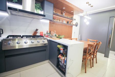 Apartamento à venda com 246m², 3 quartos e 4 vagasCozinha