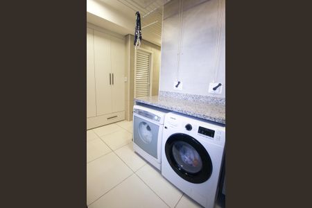 Apartamento à venda com 246m², 3 quartos e 4 vagasÁrea de Serviço