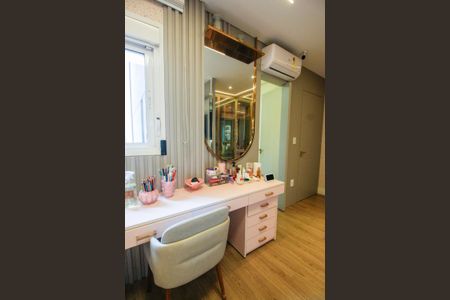 Apartamento à venda com 246m², 3 quartos e 4 vagasSuíte 2