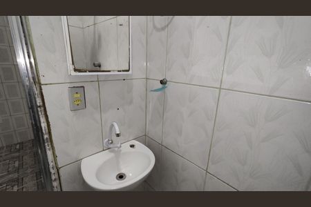 Banheiro de casa para alugar com 1 quarto, 60m² em Vila Lourdes, Ferraz de Vasconcelos