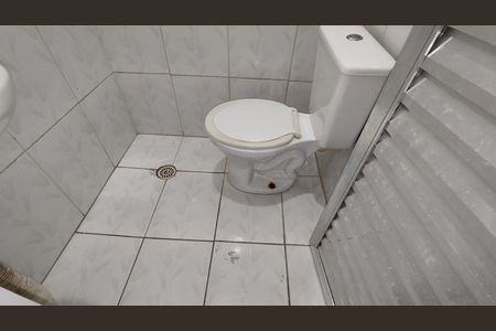 Banheiro de casa para alugar com 1 quarto, 60m² em Vila Lourdes, Ferraz de Vasconcelos