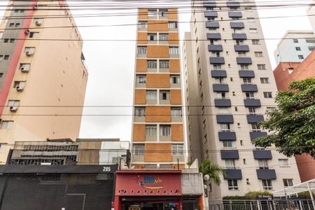 Studio à venda com 28m², 1 quarto e sem vaga Studio à venda com 28m², 1 quarto e sem vagaFachada